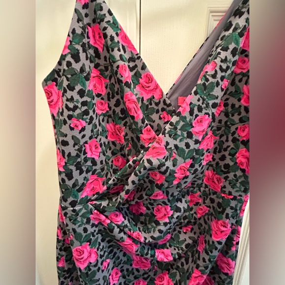 Betsey Johnson Gray Pink Rose Floral Leopard-Print Sheath Dress Sz 10 - Picture 4 of 11